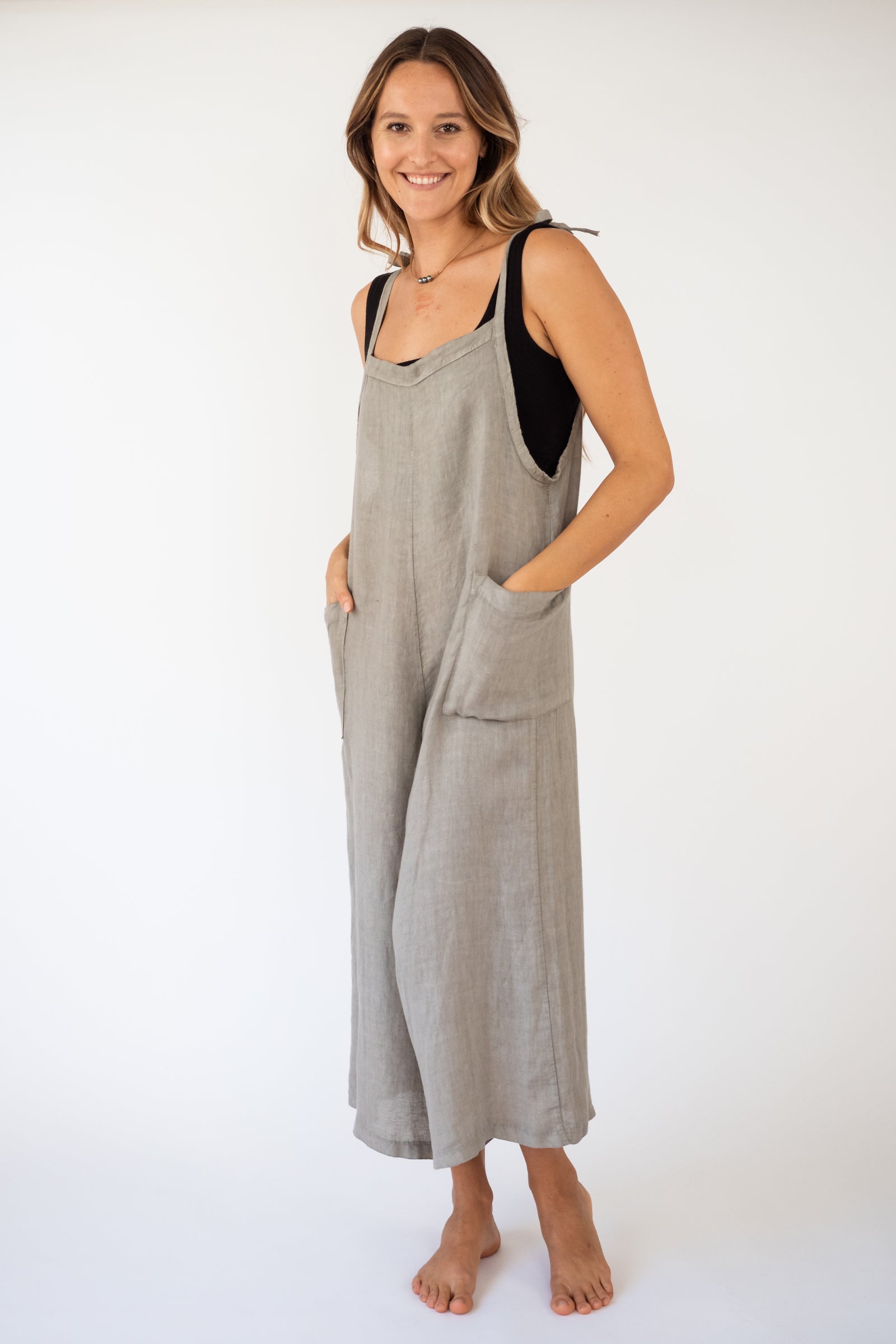 Sale♬タグ付き未使用★Kiira Linen quilt jump suit Linen quilt jump suit – KiiRA_Shikica Tokyo